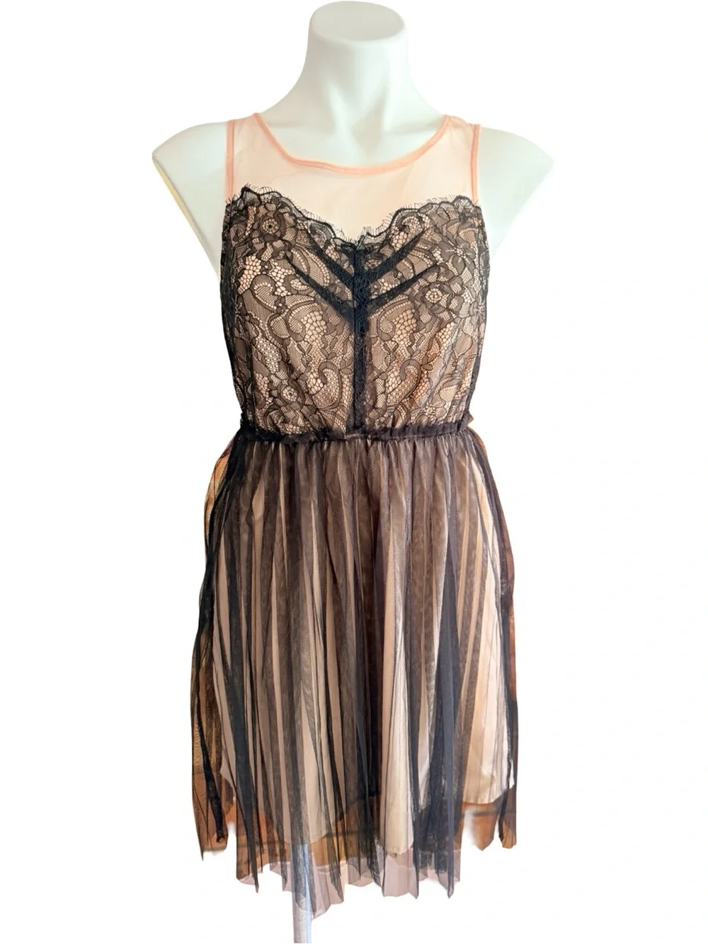 Pins & Needles Black Blush Lace Tulle Babydoll Mini Dress Keyhole Back Sz S - Picture 2 of 9